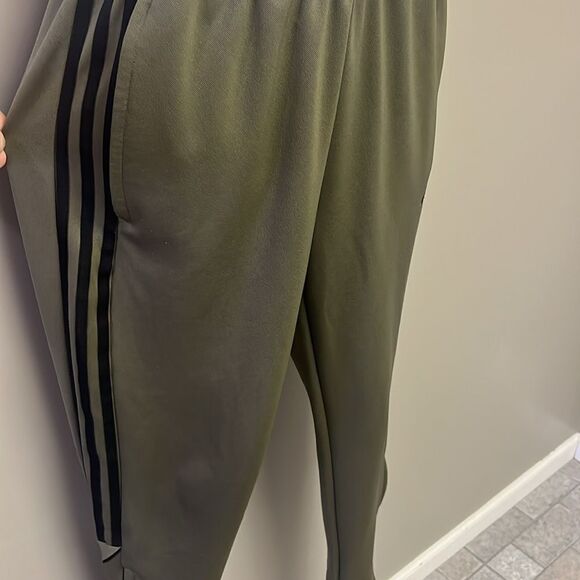 Adidas Women’s Areoready Olive Green Striped Pull-on Jogger Pants Zip Pocket-Med - Picture 6 of 15